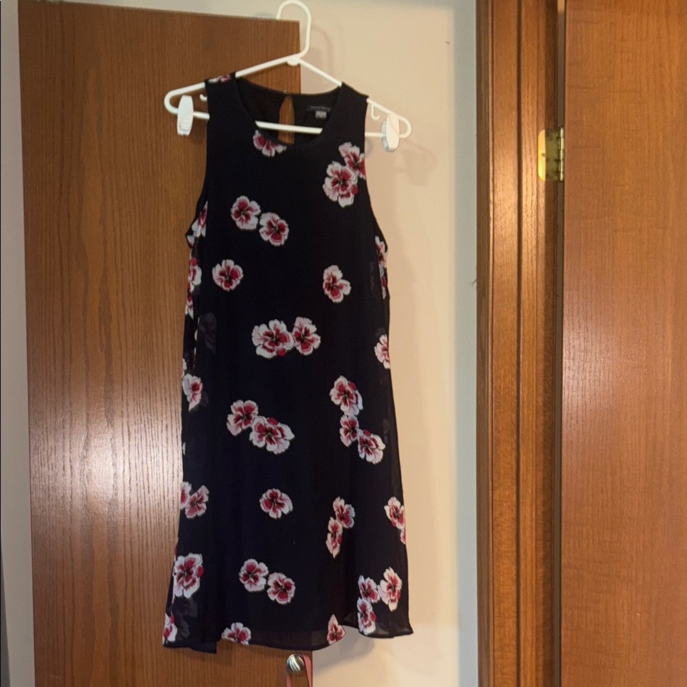 Chic Black Floral Mini Dress